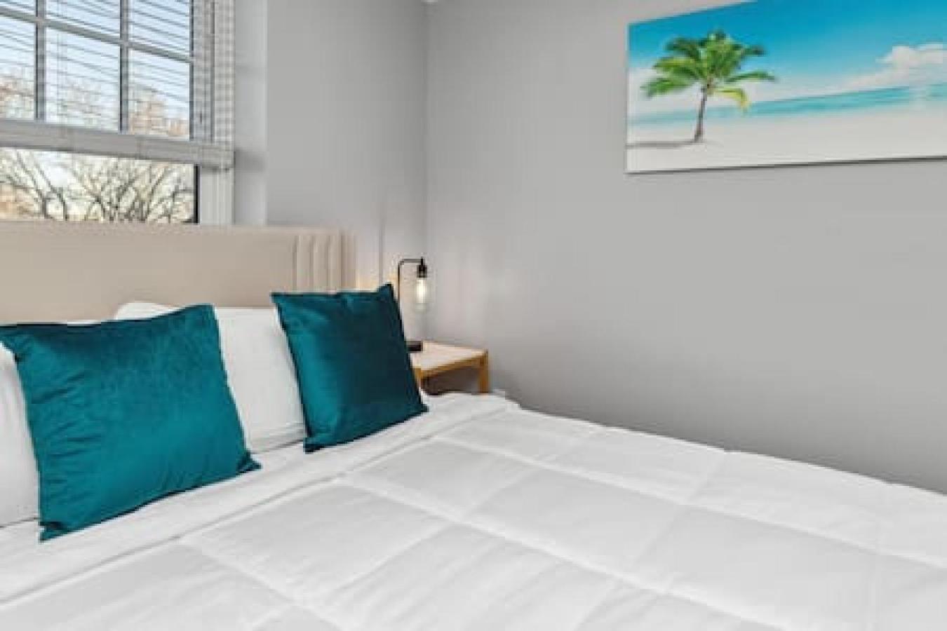 Your Cozy 2-bedroom Midtown Apartment *