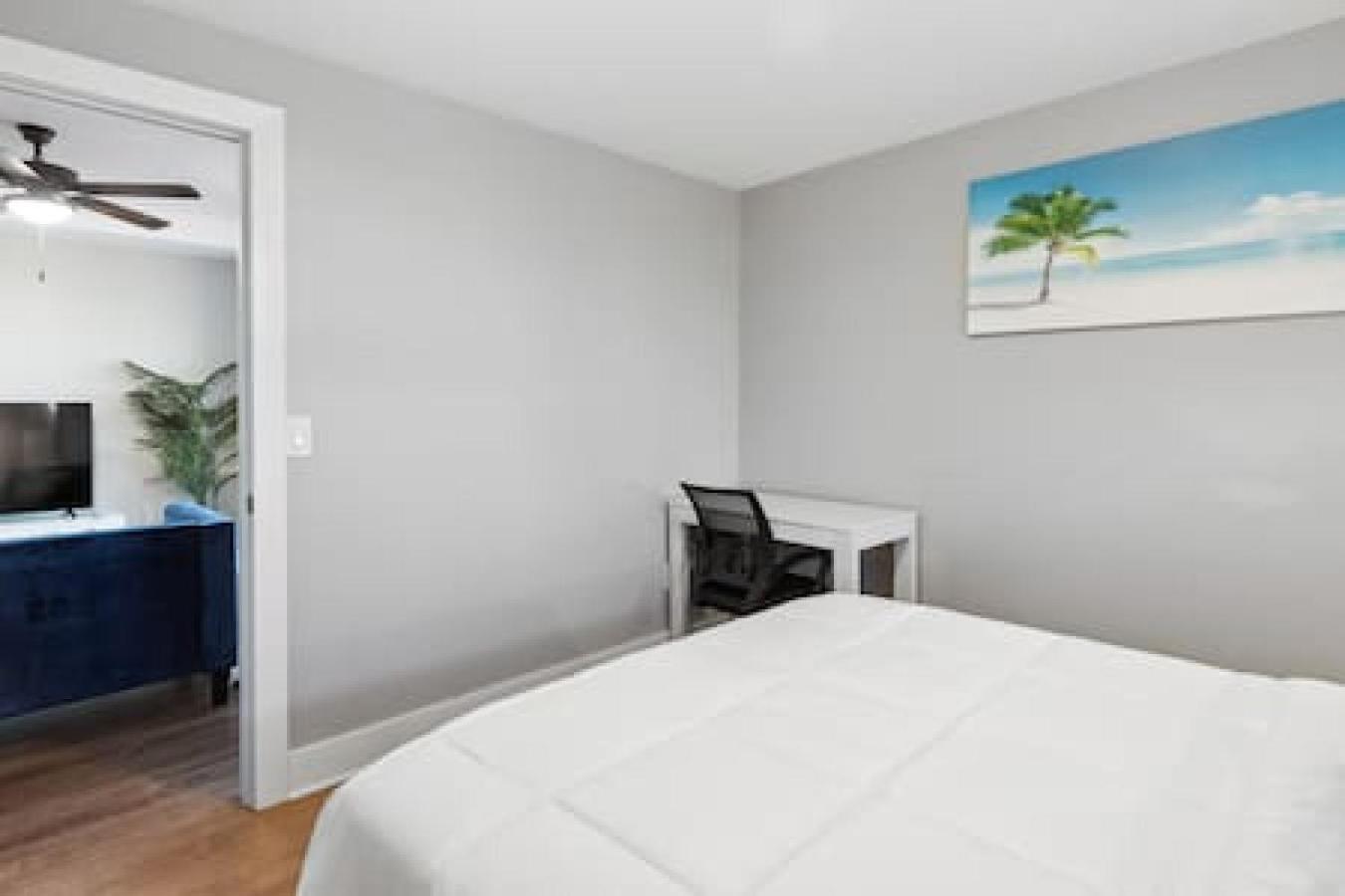Your Cozy 2-bedroom Midtown Apartment
