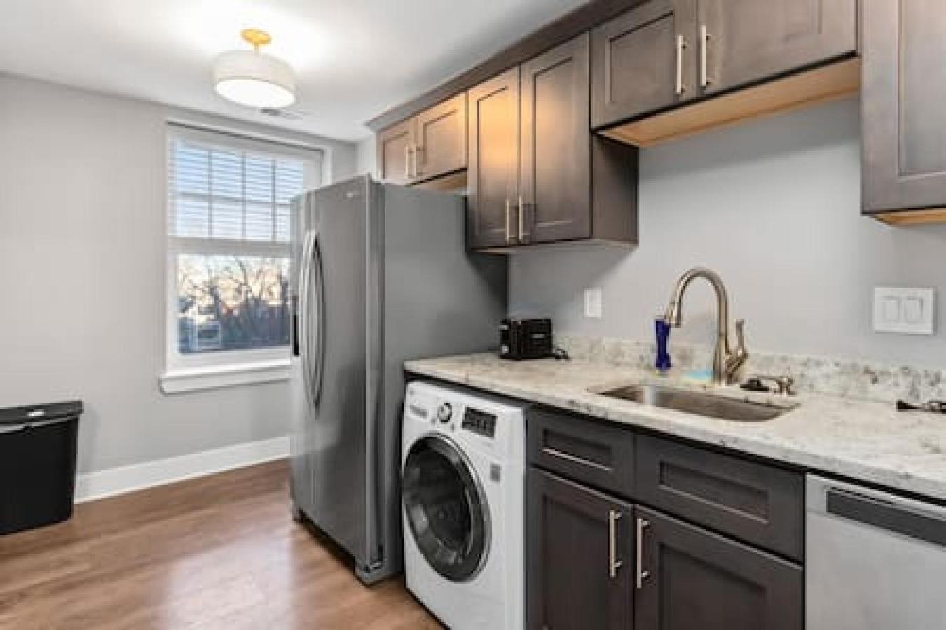 Your Cozy 2-bedroom Midtown *
